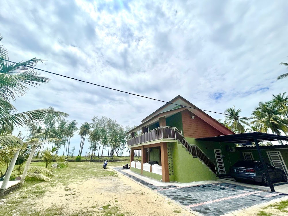 Arryantz by the Beach