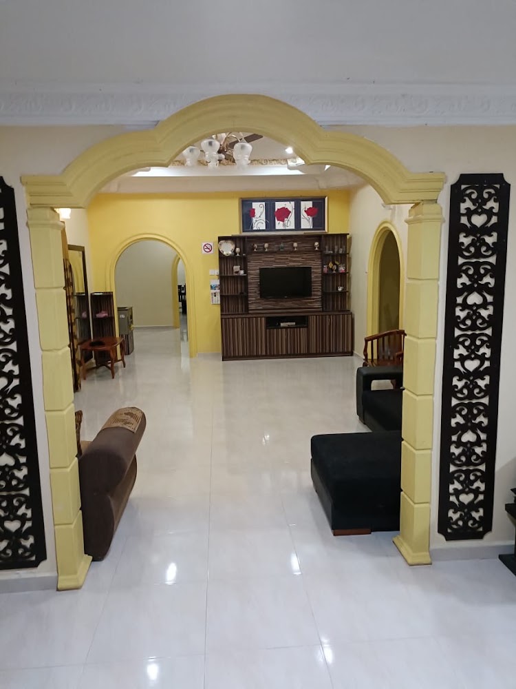 IQMAL HOMESTAY PENGKALAN HULU