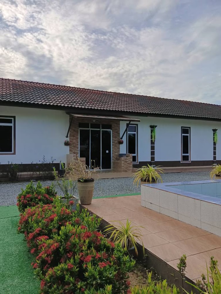 LIE CERIA HOMESTAY TANAH MERAH