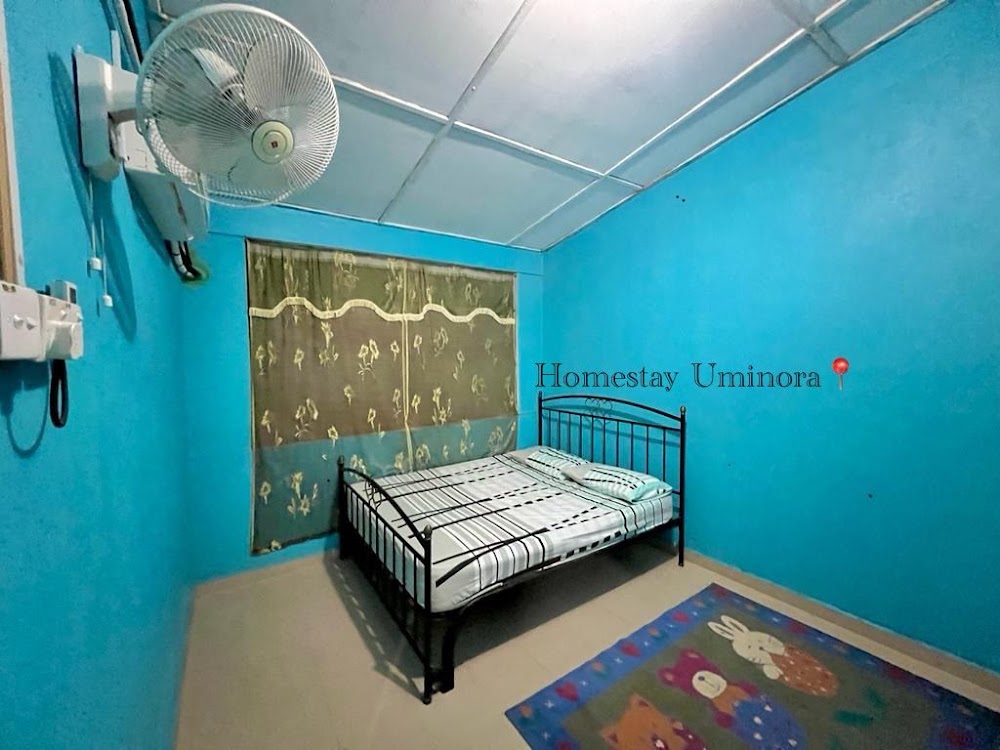 HOMESTAY UMINORA IZHAM