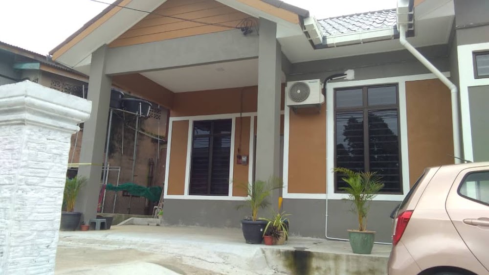 D'Nie Homestay Kb