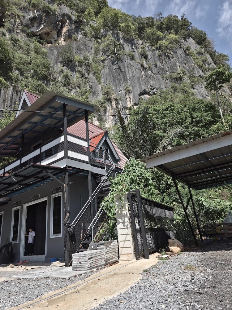 D'UTARA HOMESTAY 2