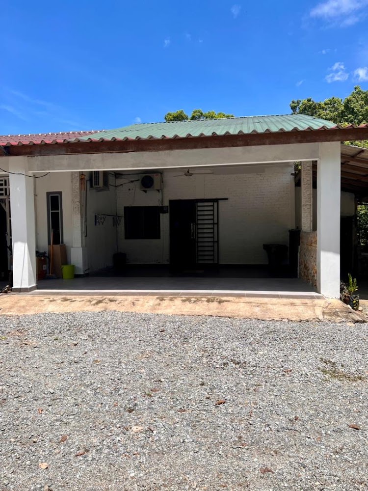 HOMESTAY CIKGU DIN