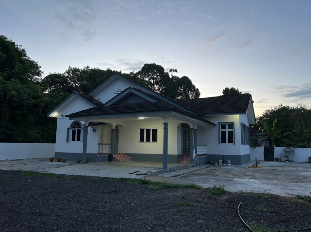 AY Homestay Wakaf Che Yeh