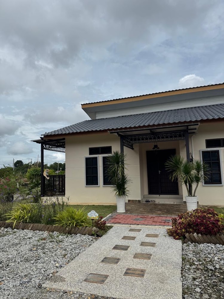 TwoSham Acres: Villa & Roomstay