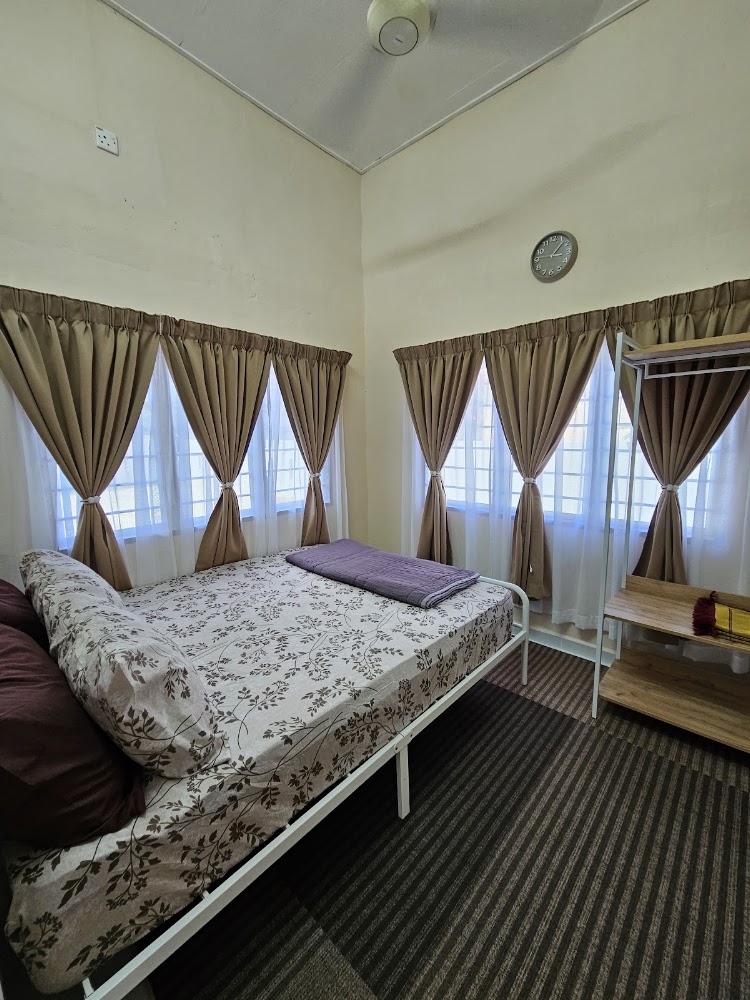 Anjung Rhea Homestay