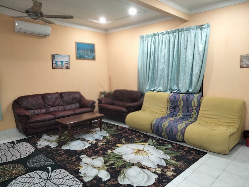 Annur Homestay Pasir Pekan
