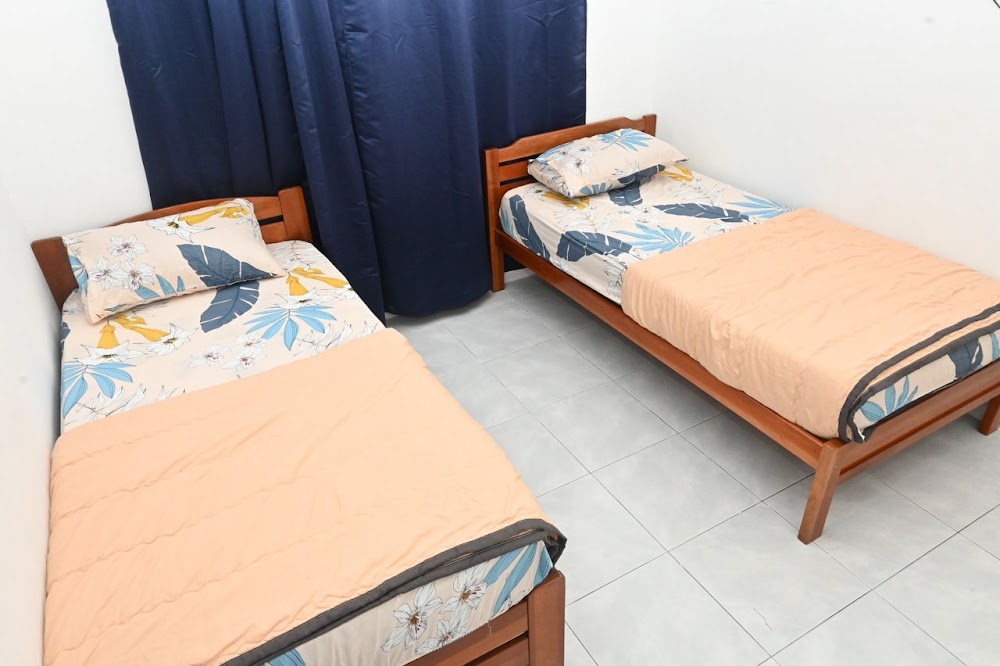 AZALEA HOMESTAY KANGAR