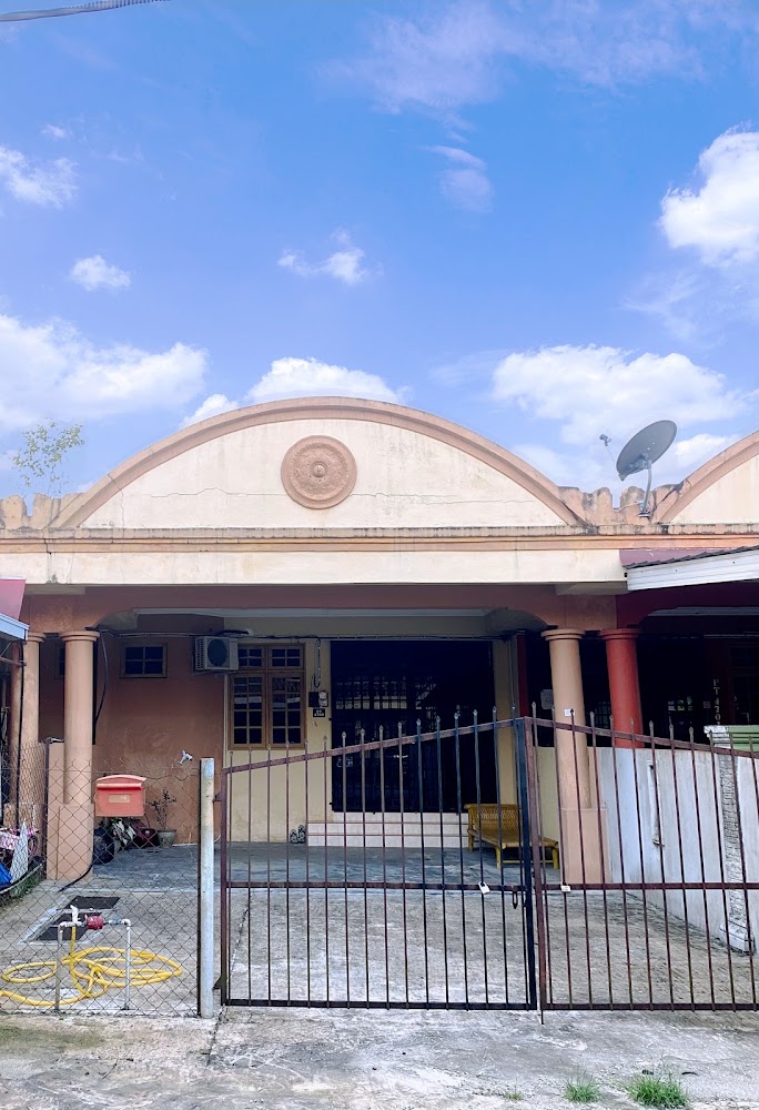 Flora Homestay Tanah Merah
