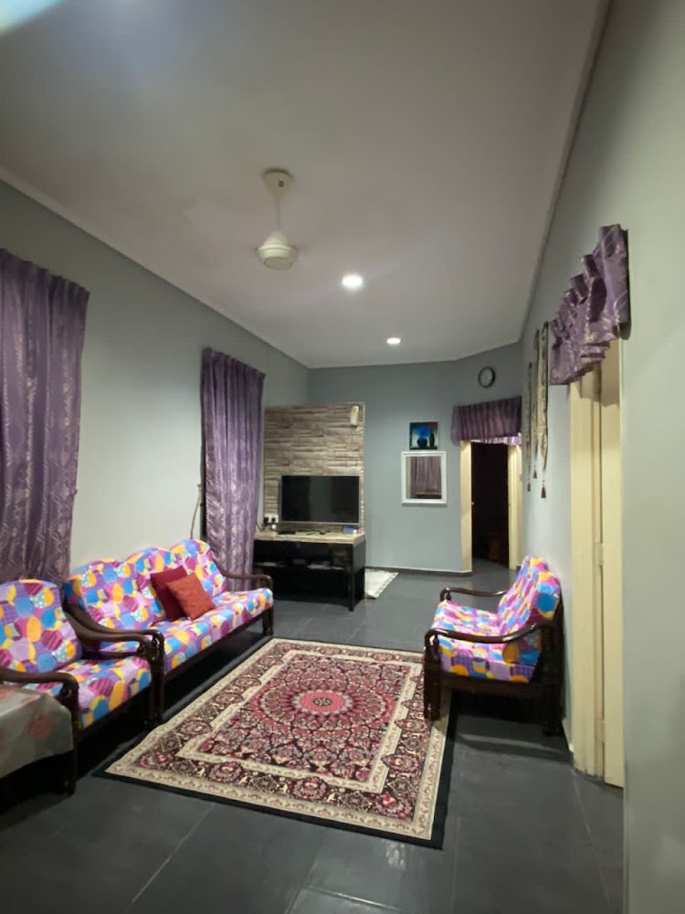 ZUZA Homestay Tanah Merah