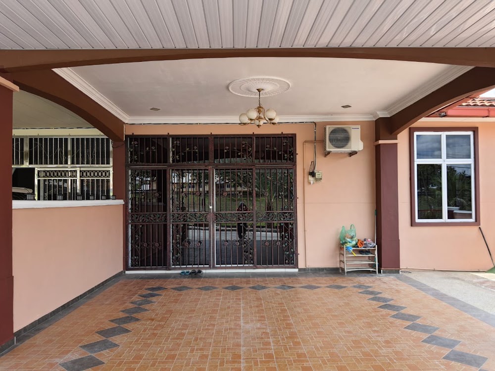 D' RZ ARAU Homestay