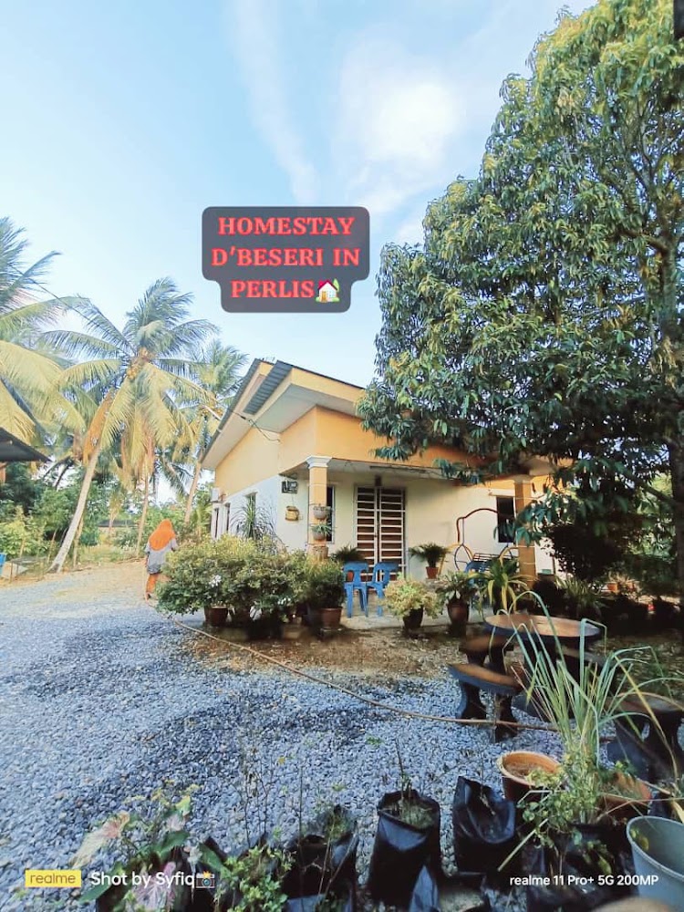 HomestayD'Beseri Jalan padang melangit