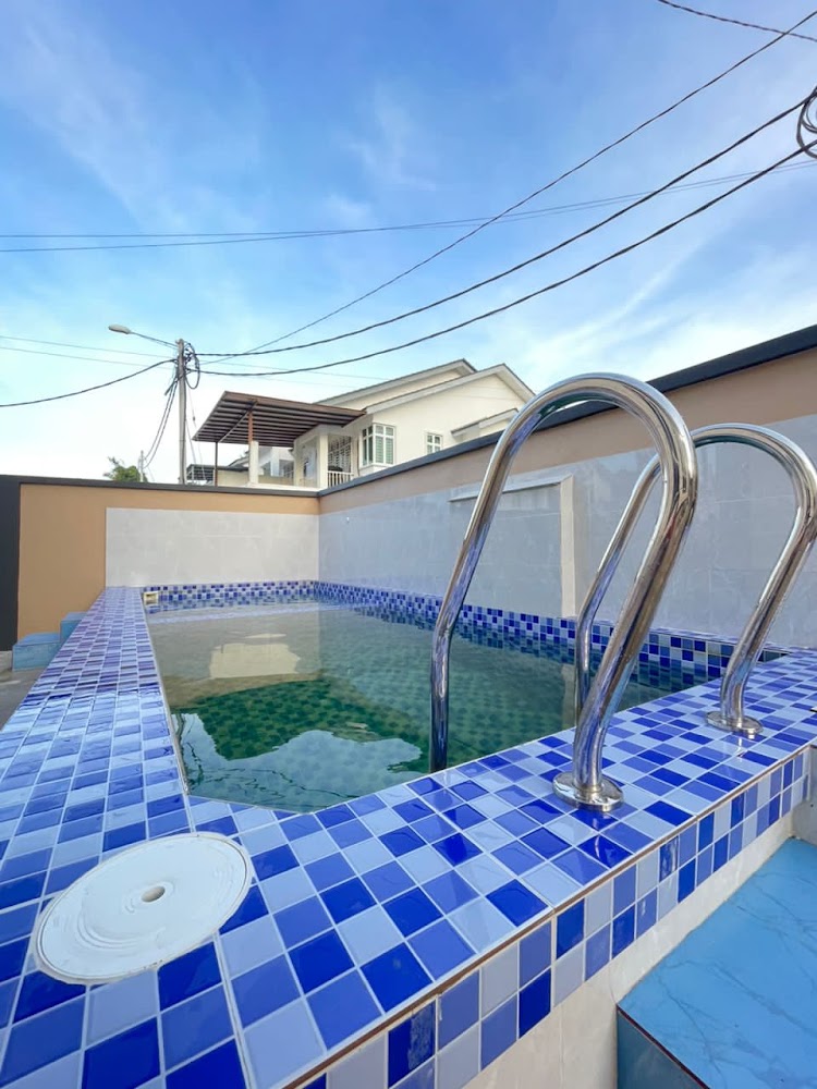 ARZYA HOMESTAY with PRIVATE POOL