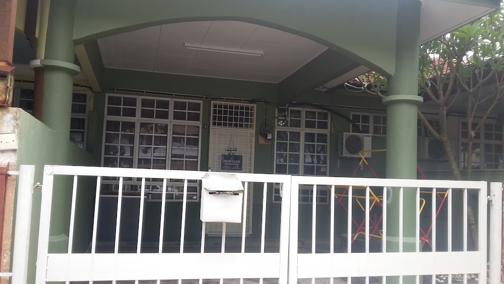 Rumah warga asing Homestay