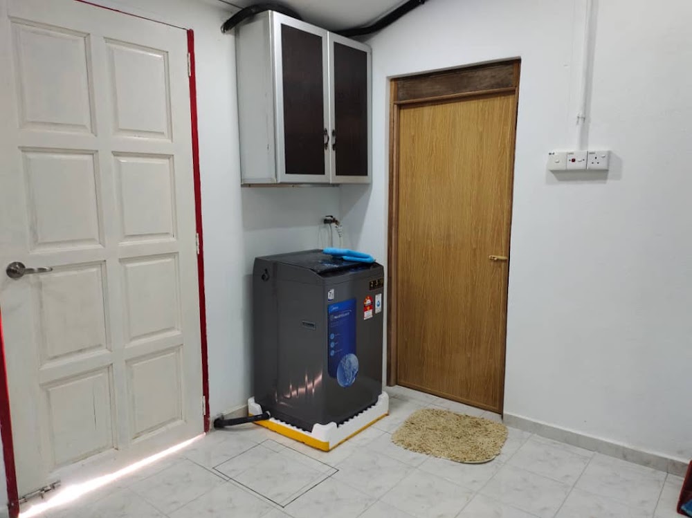 FAZA HOMESTAY KOK LANAS
