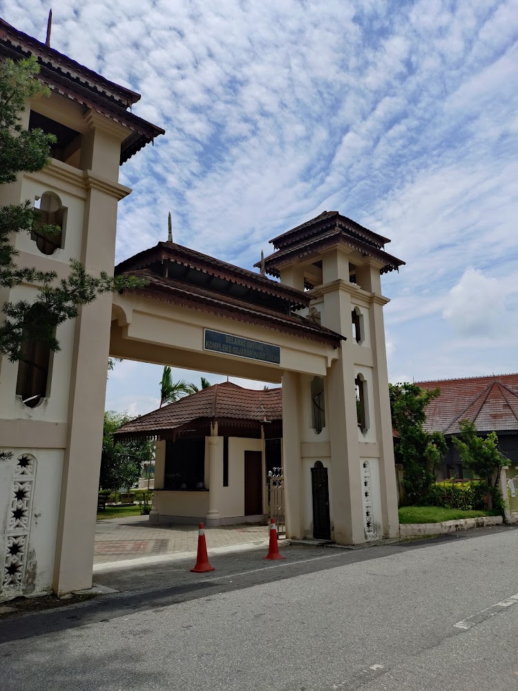 Inap Terapung Kampung Sungai Buaya