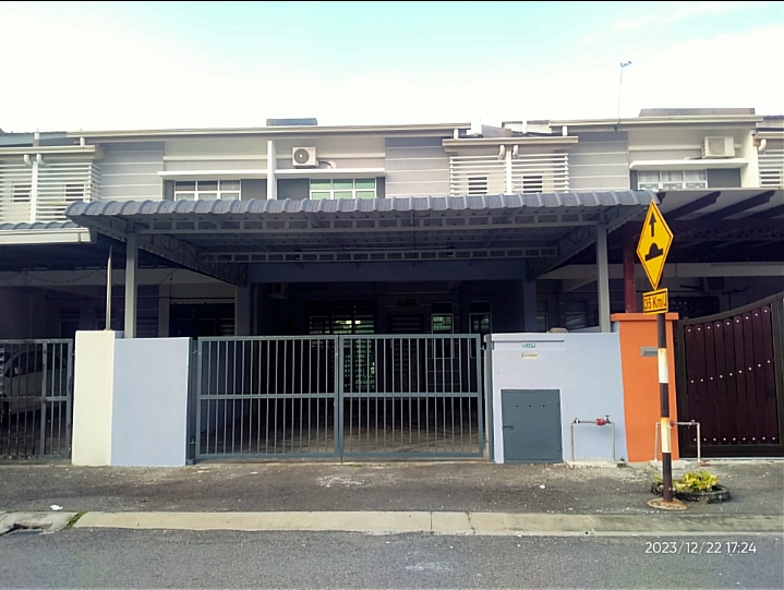 Afrinafif house
