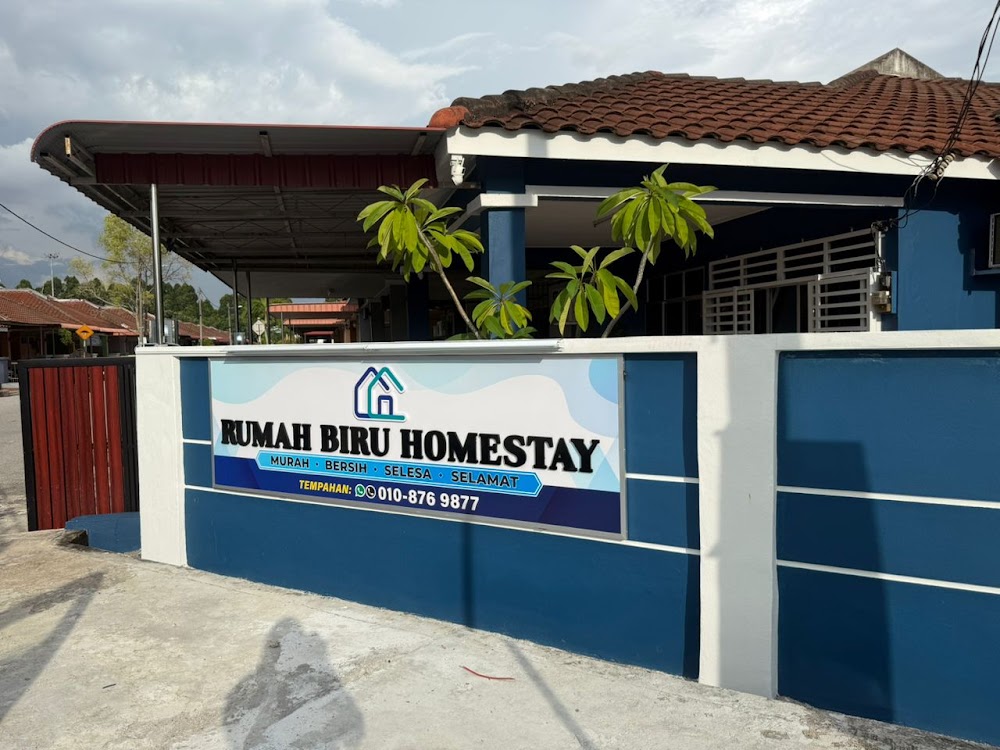 RUMAH BIRU HOMESTAY BERTAM